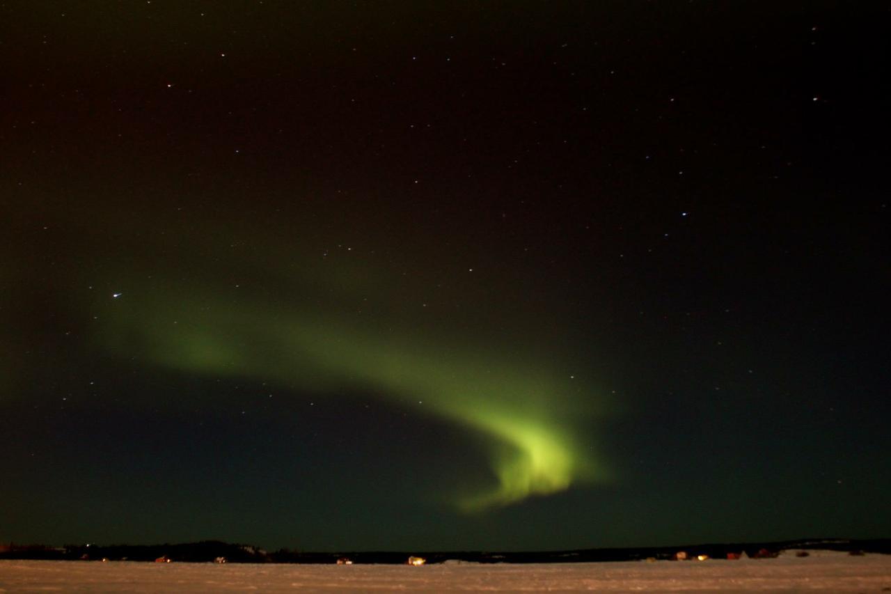 Mabuhay Lakeside Manor Panzió Yellowknife Kültér fotó