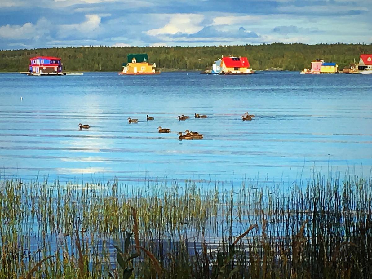 Mabuhay Lakeside Manor Panzió Yellowknife Kültér fotó
