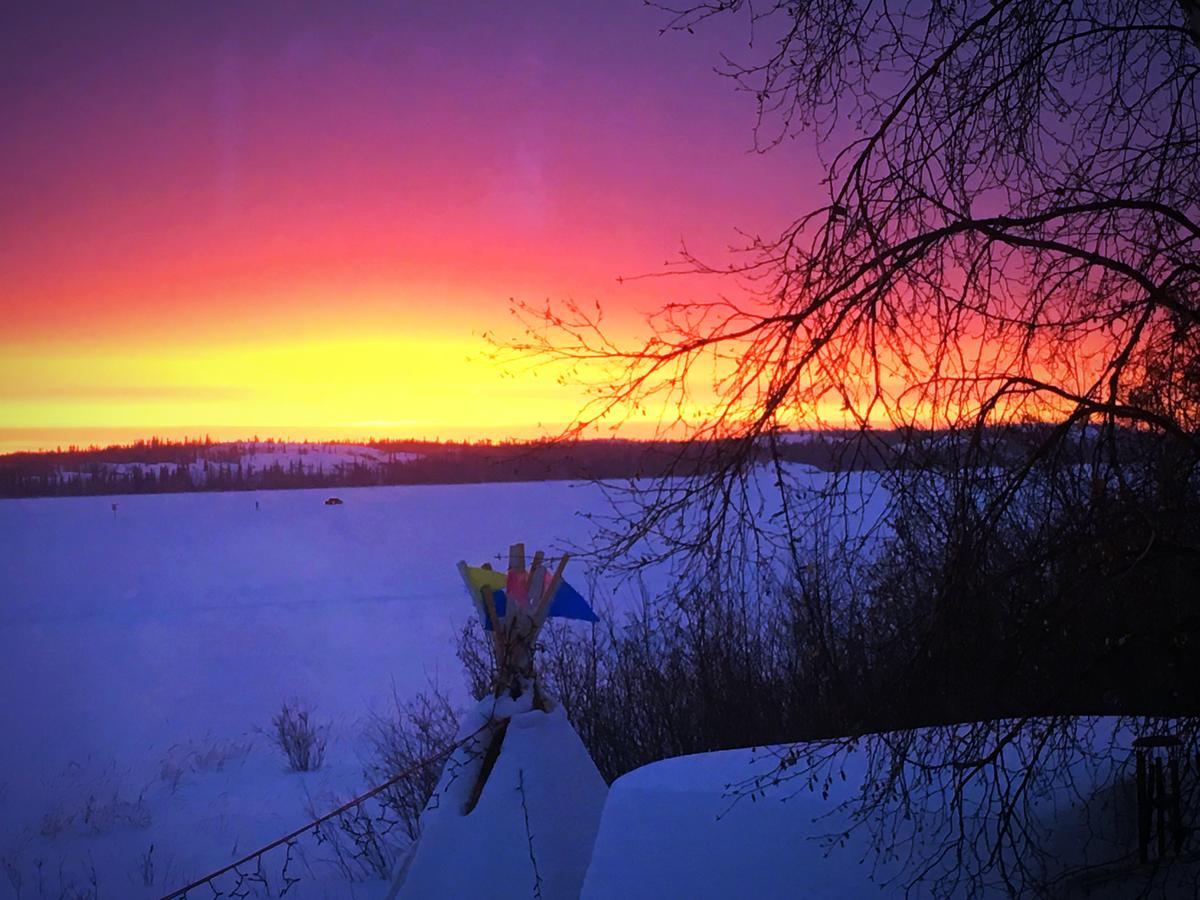 Mabuhay Lakeside Manor Panzió Yellowknife Kültér fotó