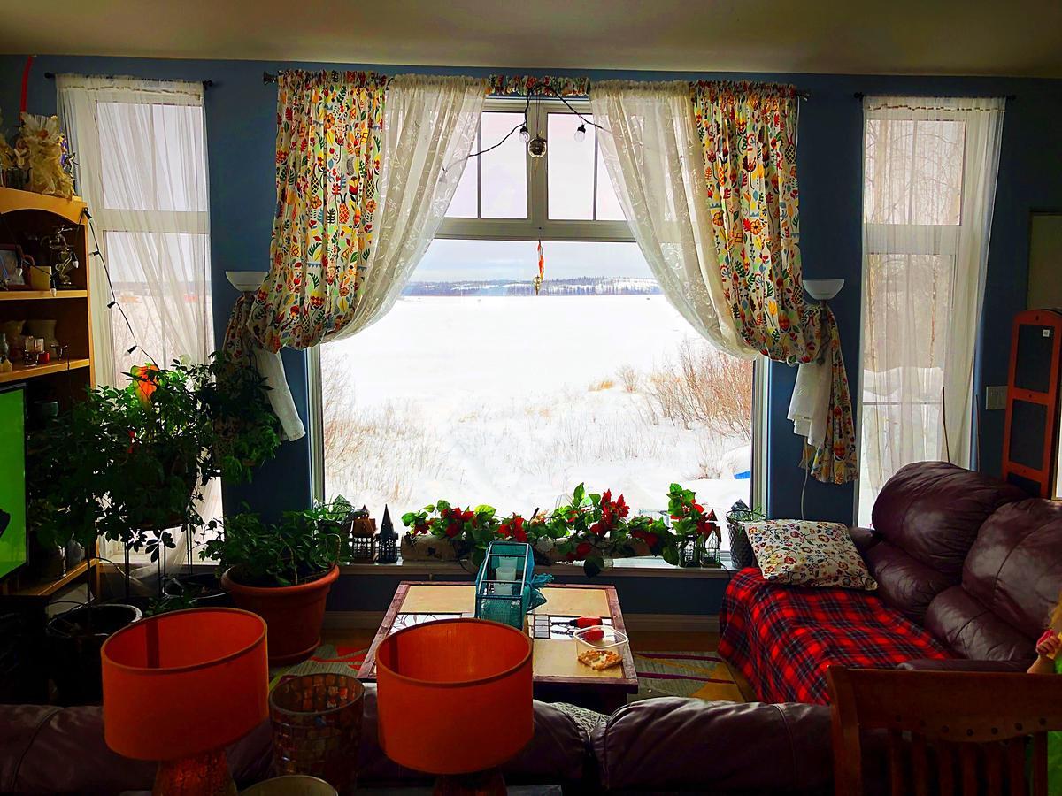 Mabuhay Lakeside Manor Panzió Yellowknife Kültér fotó
