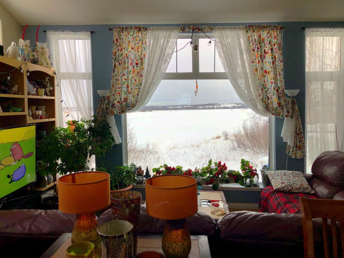 Mabuhay Lakeside Manor Panzió Yellowknife Kültér fotó