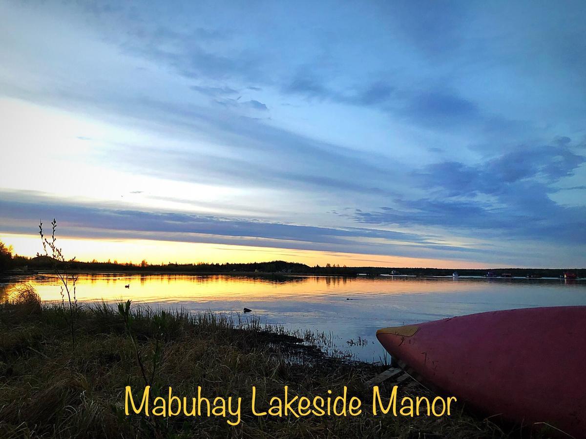 Mabuhay Lakeside Manor Panzió Yellowknife Kültér fotó
