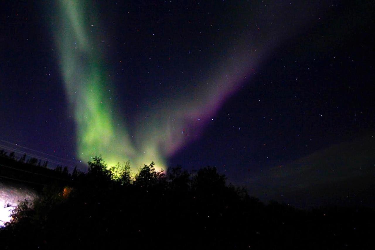 Mabuhay Lakeside Manor Panzió Yellowknife Kültér fotó